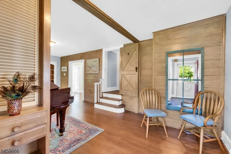 384 Catherine St Somerville, NJ 08876