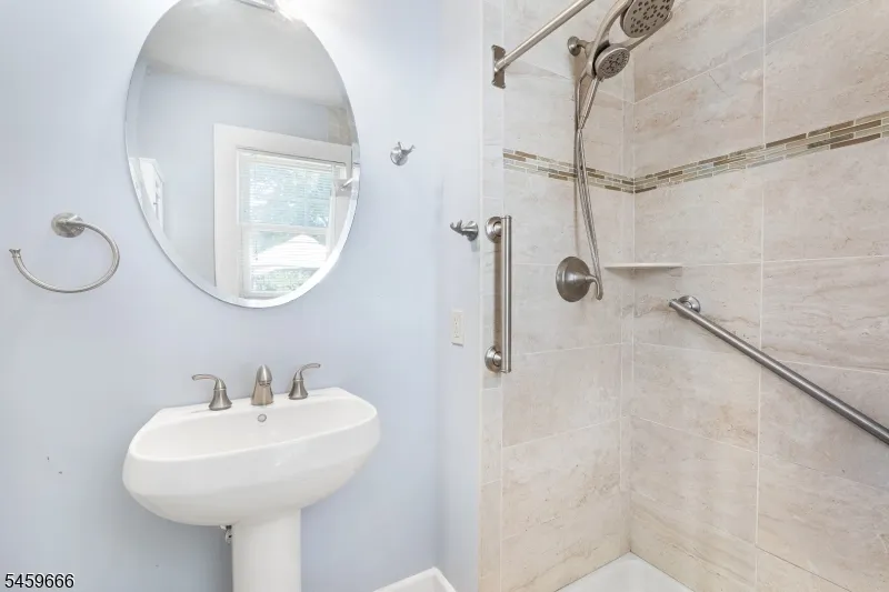 384 Catherine St Somerville, NJ 08876