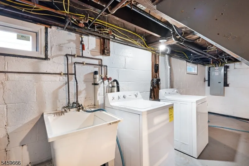 384 Catherine St Somerville, NJ 08876
