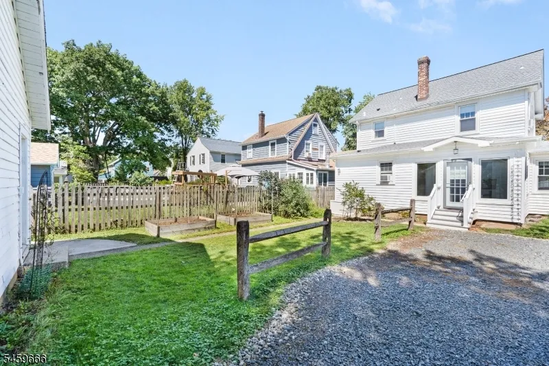 384 Catherine St Somerville, NJ 08876