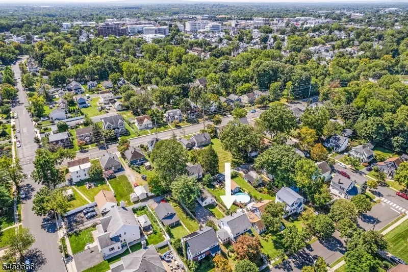 384 Catherine St Somerville, NJ 08876