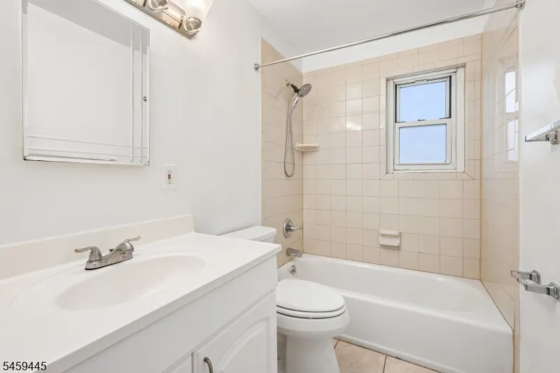 61 Knox Ter #1A Unit 1A Wayne, NJ 07470