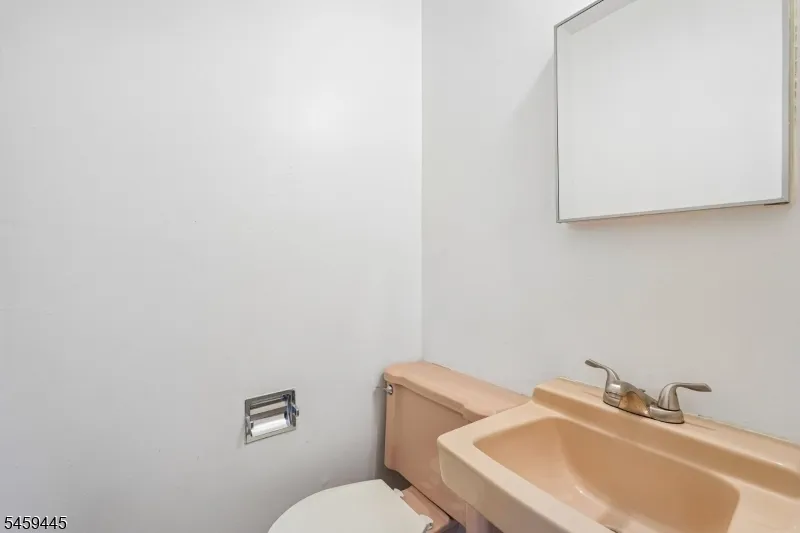 61 Knox Ter #1A Unit 1A Wayne, NJ 07470