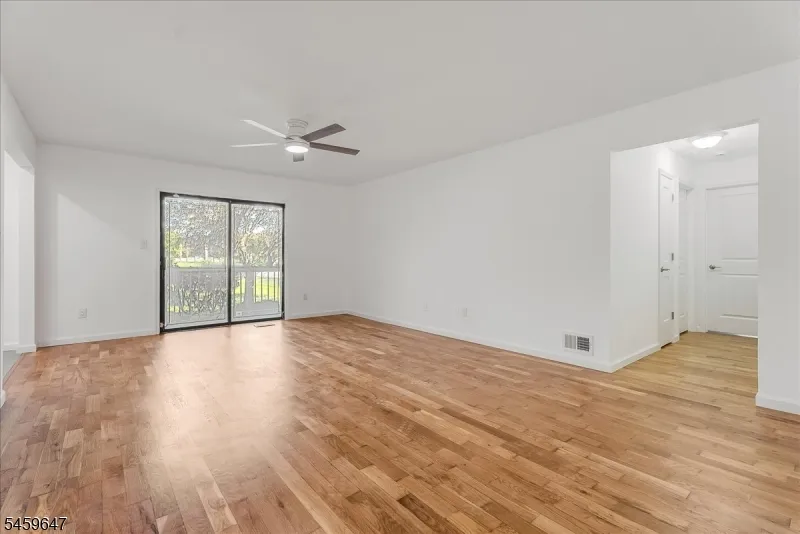 131 Beverly Hill Ter #C Unit C Woodbridge, NJ 07095