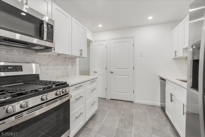 131 Beverly Hill Ter #C Unit C Woodbridge, NJ 07095
