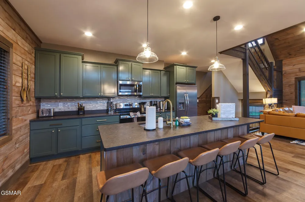 3379 Robeson Road Sevierville, TN 37862