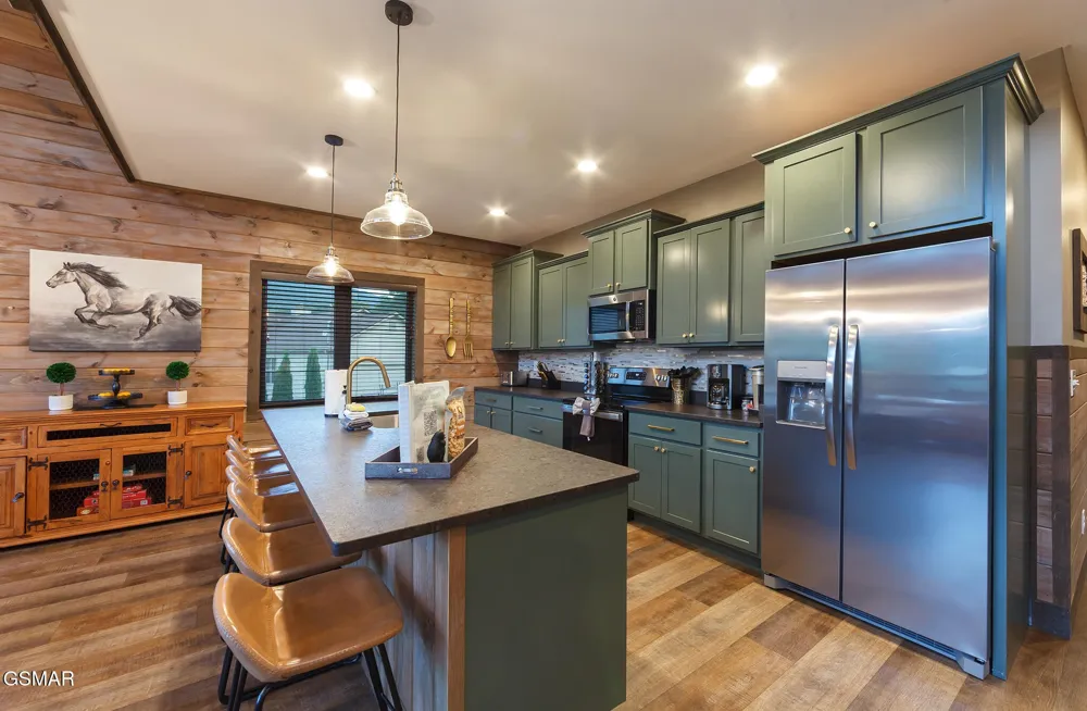 3379 Robeson Road Sevierville, TN 37862