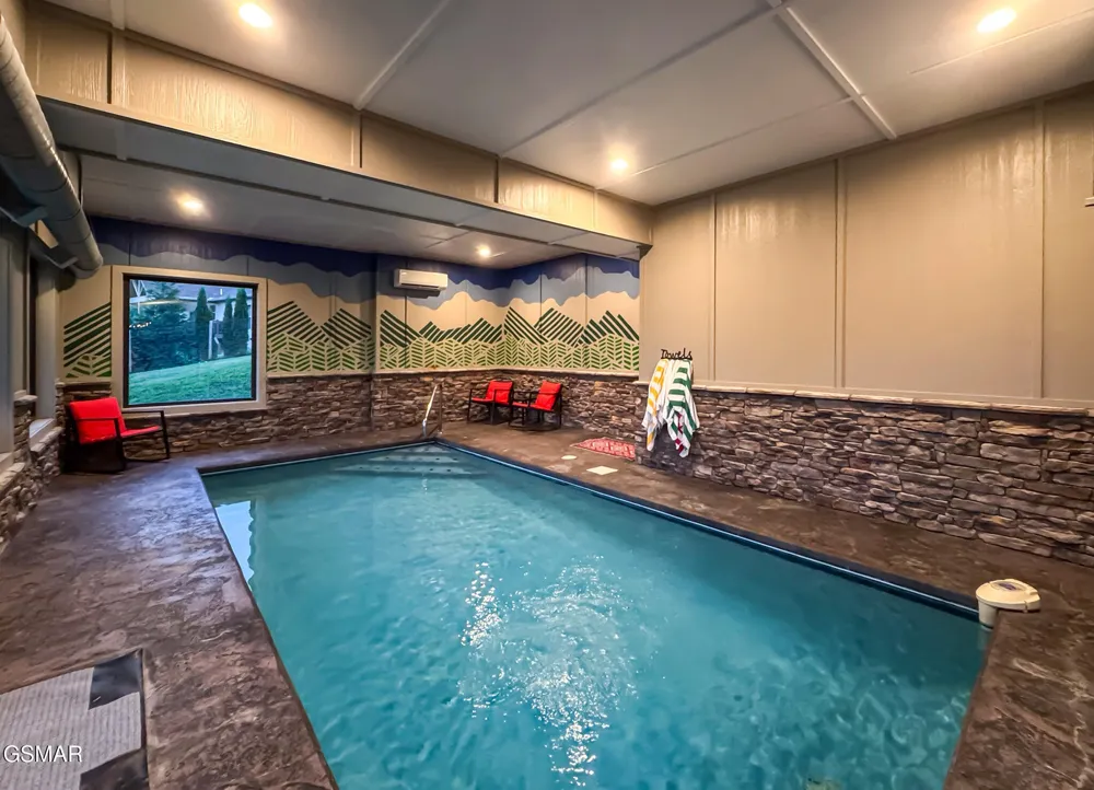 3379 Robeson Road Sevierville, TN 37862