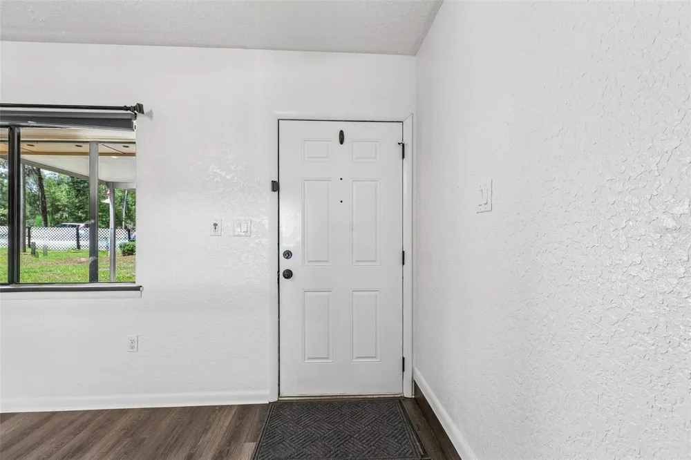 212 DOGWOOD DRIVE Interlachen, FL 32148
