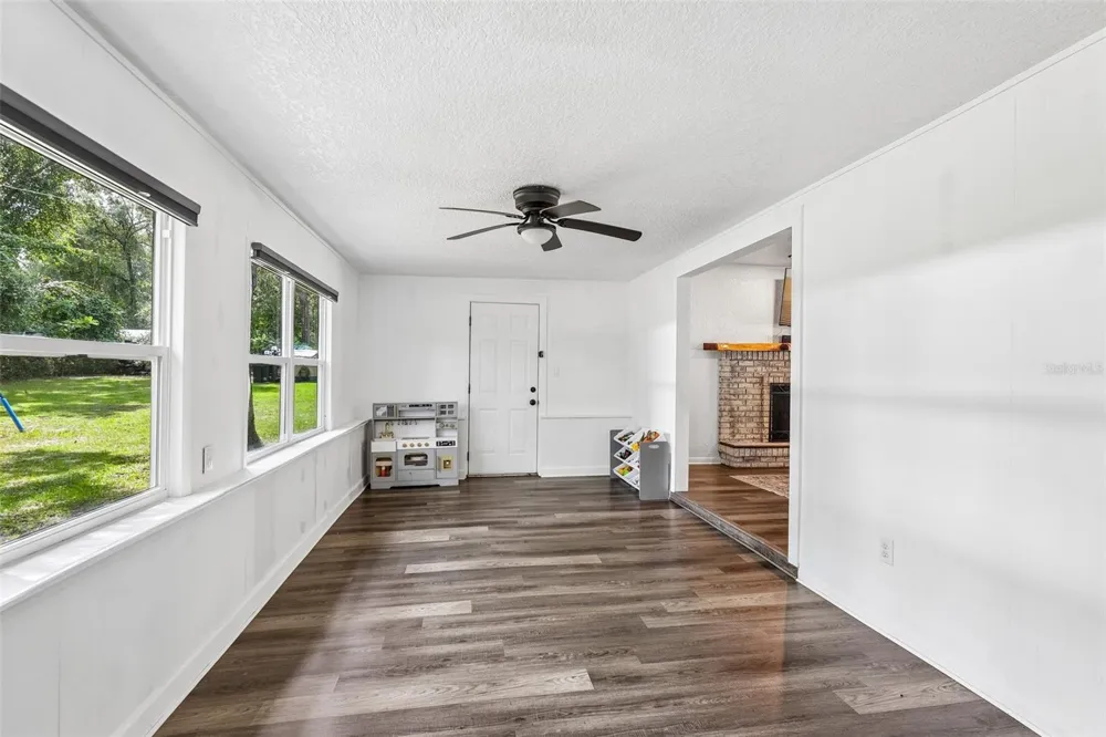 212 DOGWOOD DRIVE Interlachen, FL 32148