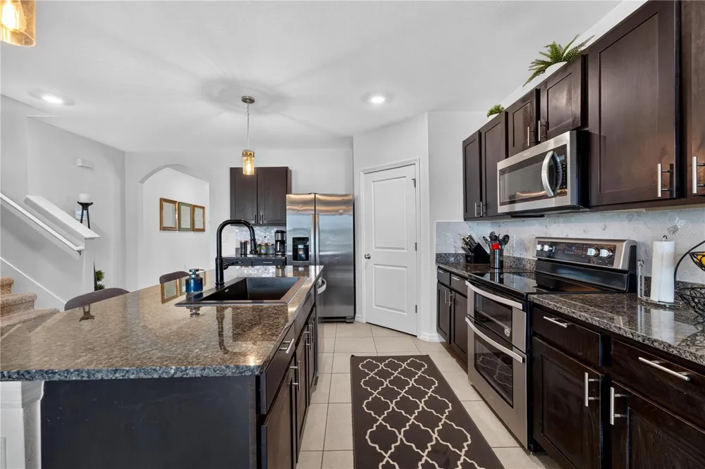 3072 STORYBROOK PRESERVE DRIVE Odessa, FL 33556