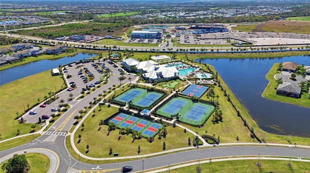 15215 SUNNY DAY DRIVE Bradenton, FL 34211