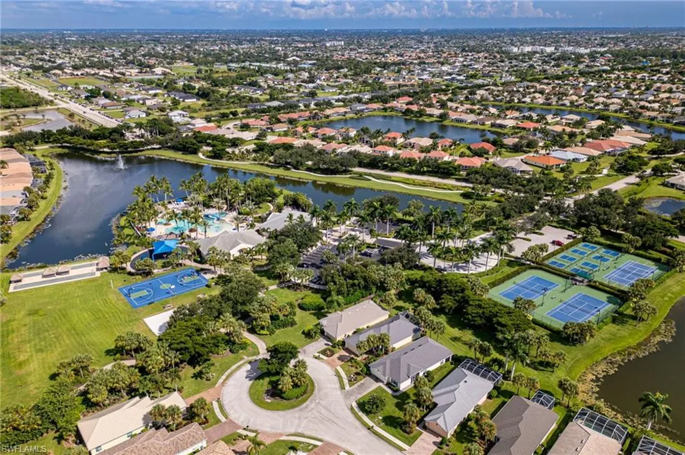 2506 Greendale Place Cape Coral, FL 33991