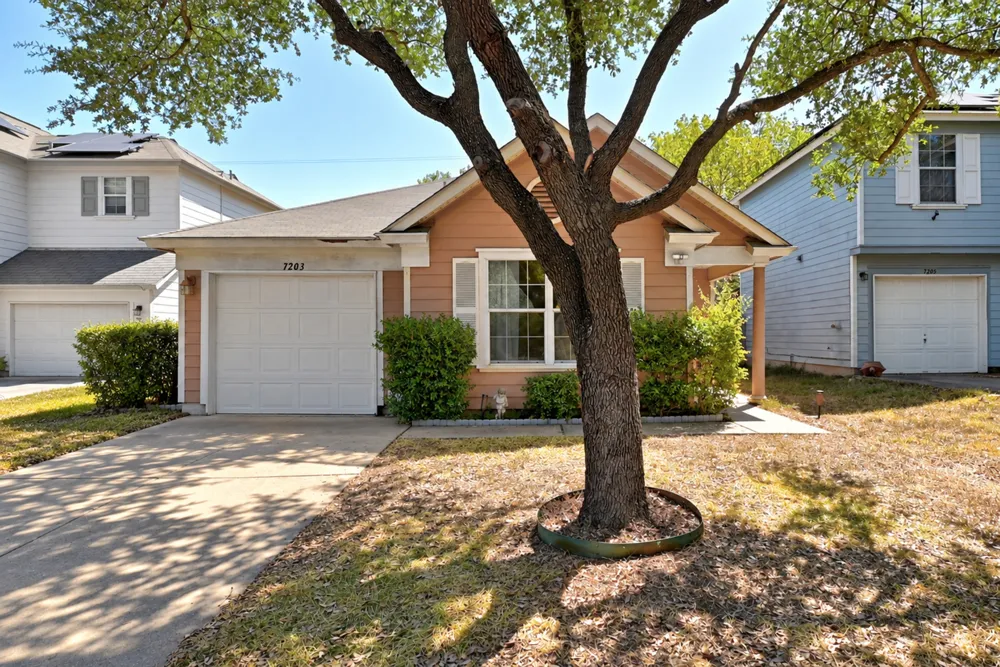 7203 Alegre Pass Austin, TX 78744