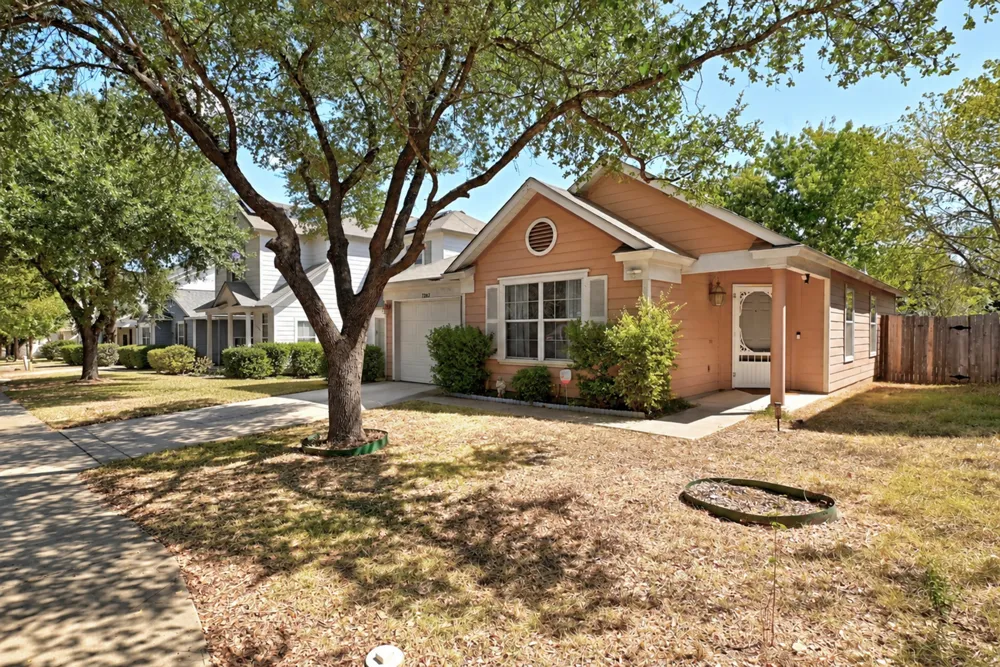 7203 Alegre Pass Austin, TX 78744