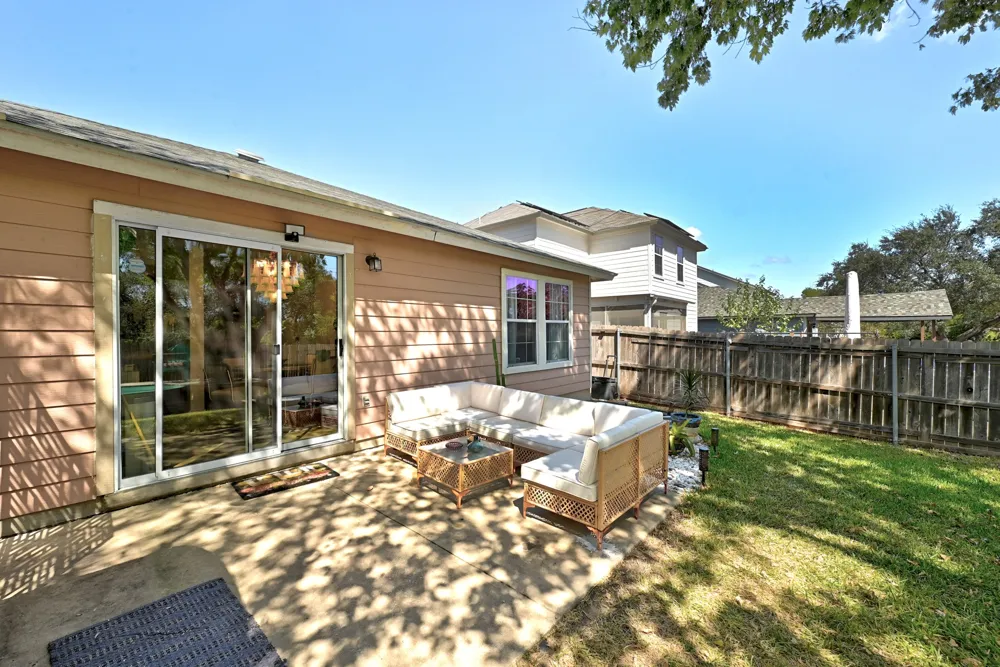 7203 Alegre Pass Austin, TX 78744