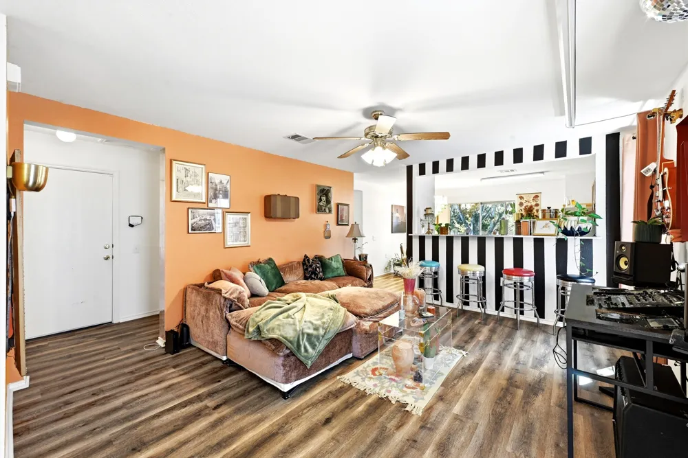 7203 Alegre Pass Austin, TX 78744