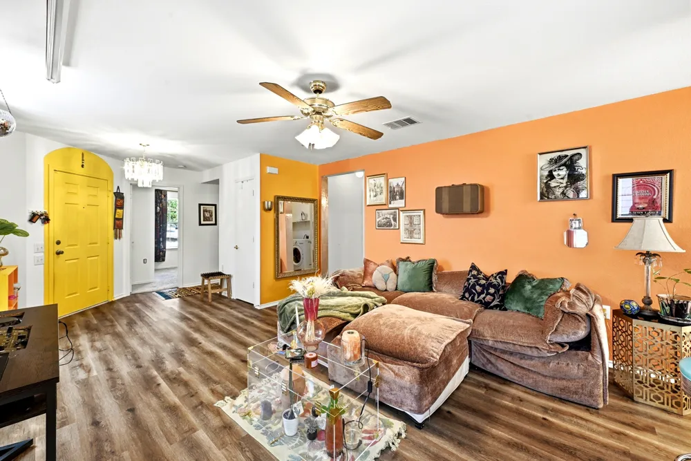7203 Alegre Pass Austin, TX 78744