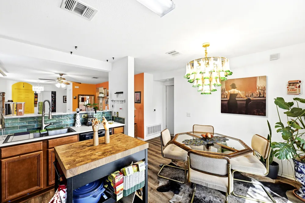 7203 Alegre Pass Austin, TX 78744