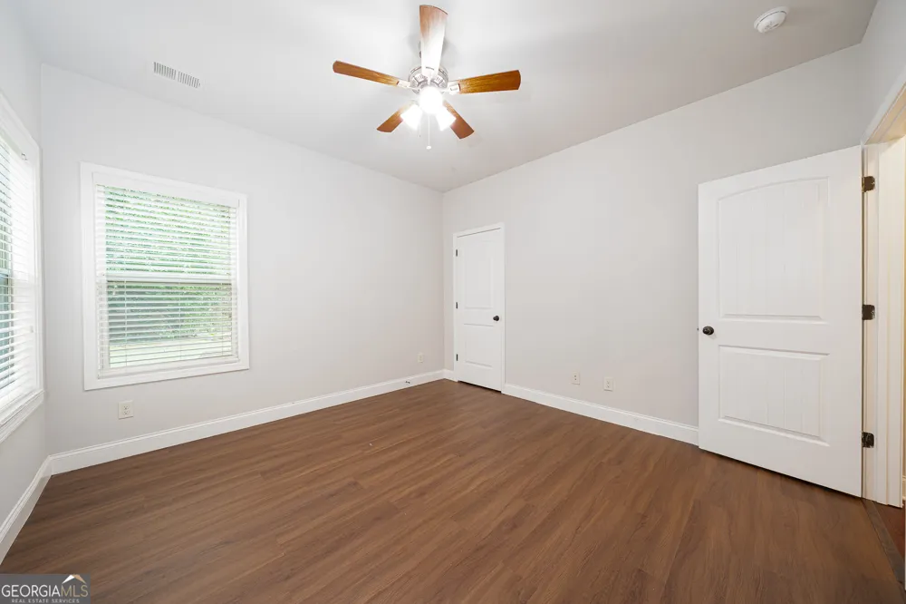 5543 Leaf Ridge LN Buford, GA 30518