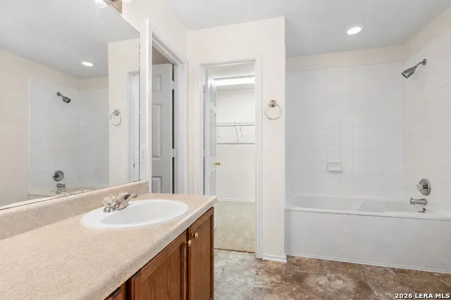 9134 Hilltop Crossing Dr San Antonio, TX 78251