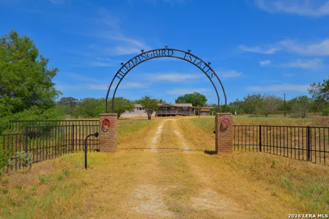 8073 County Road 401