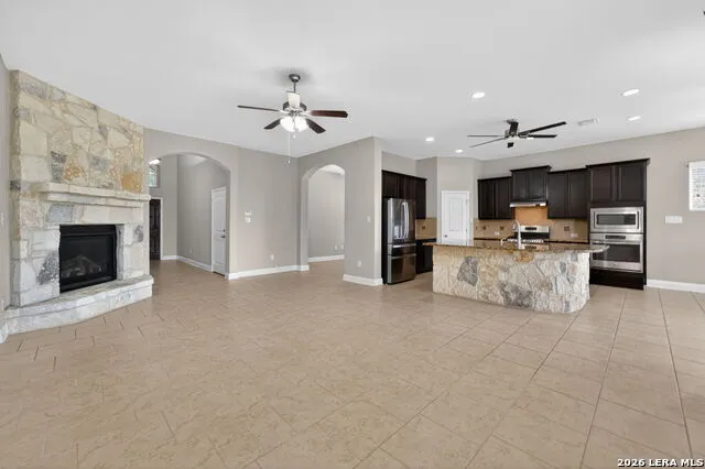 2932 Sunridge Dr Schertz, TX 78108