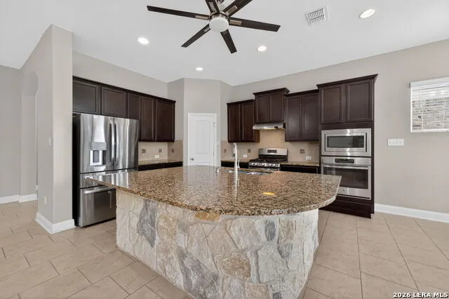 2932 Sunridge Dr Schertz, TX 78108