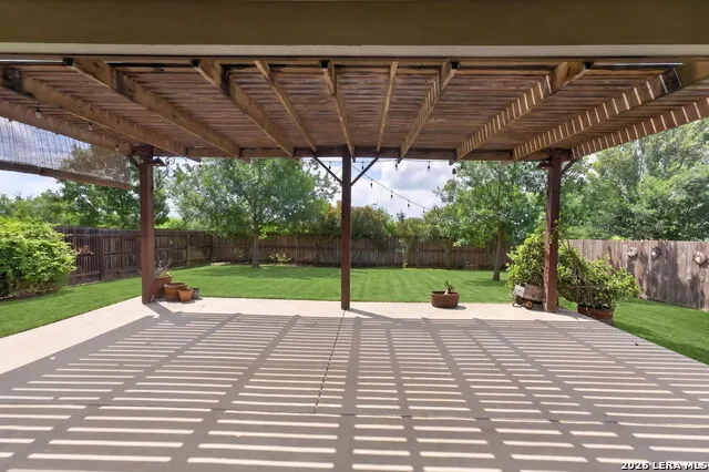2932 Sunridge Dr Schertz, TX 78108