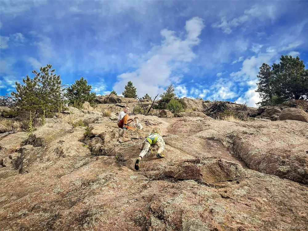 5 Mohawk Road Lyons, CO 80540