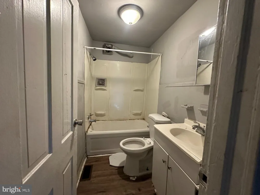1610 WILKENS Baltimore, MD 21223