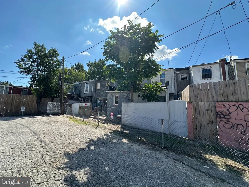 1610 WILKENS Baltimore, MD 21223
