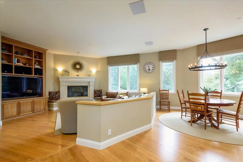 55 Vista Verde Way Portola Valley, CA 94028