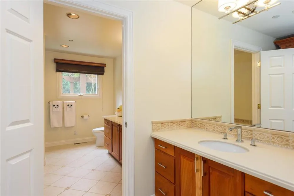 55 Vista Verde Way Portola Valley, CA 94028