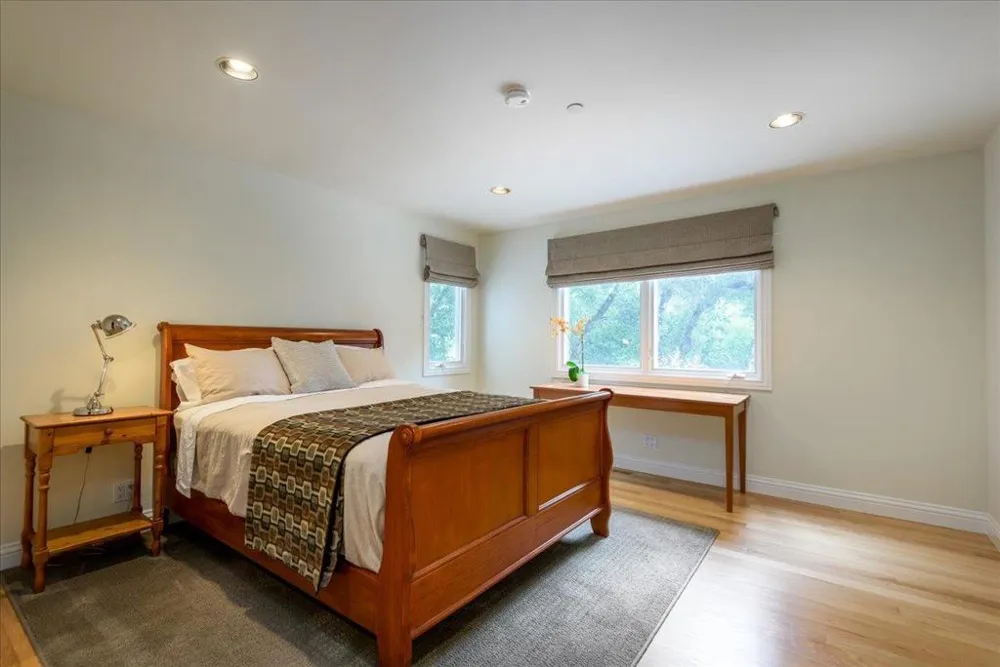 55 Vista Verde Way Portola Valley, CA 94028