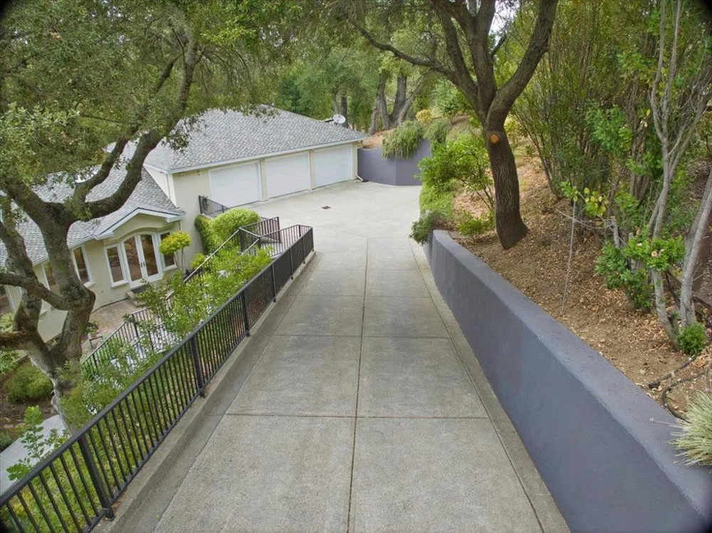 55 Vista Verde Way Portola Valley, CA 94028