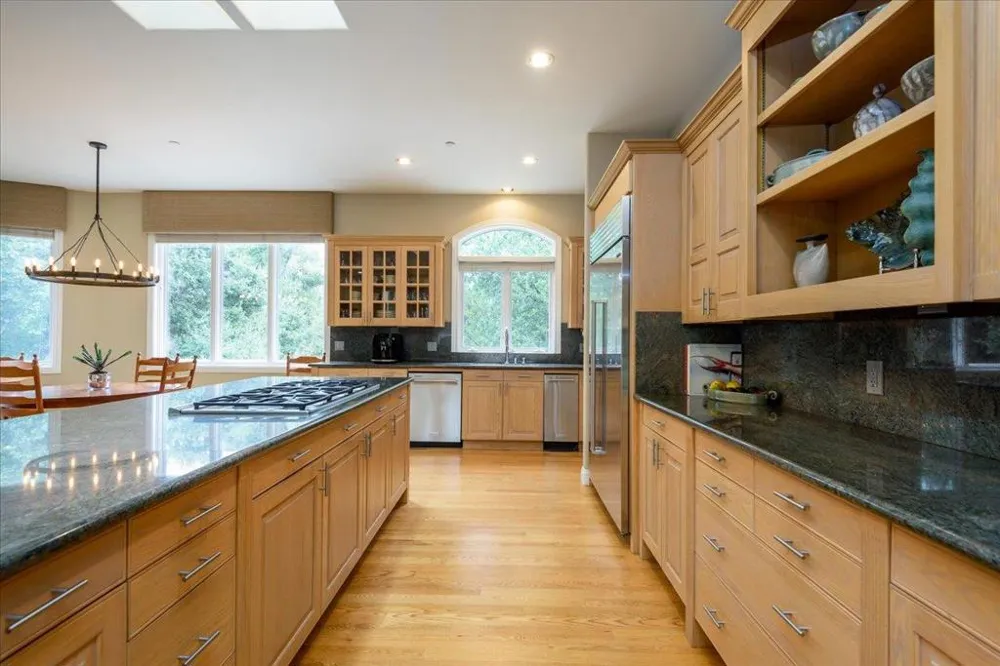 55 Vista Verde Way Portola Valley, CA 94028
