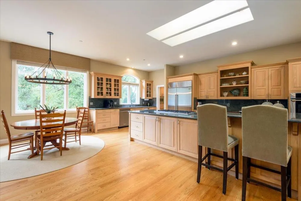 55 Vista Verde Way Portola Valley, CA 94028