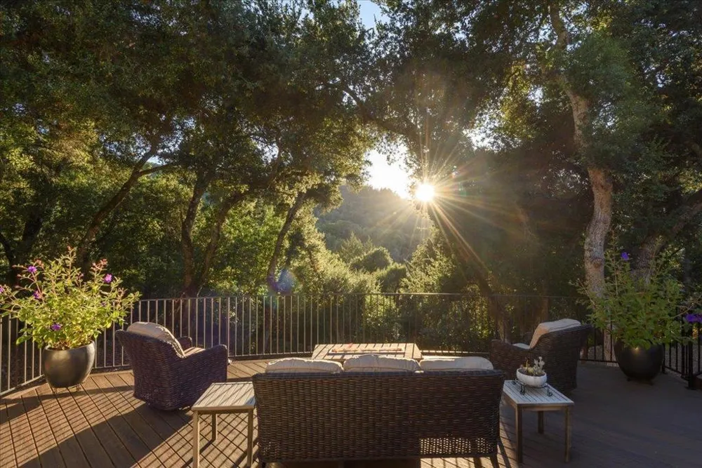 55 Vista Verde Way Portola Valley, CA 94028