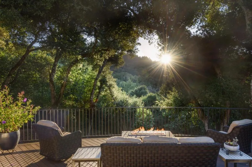 55 Vista Verde Way Portola Valley, CA 94028