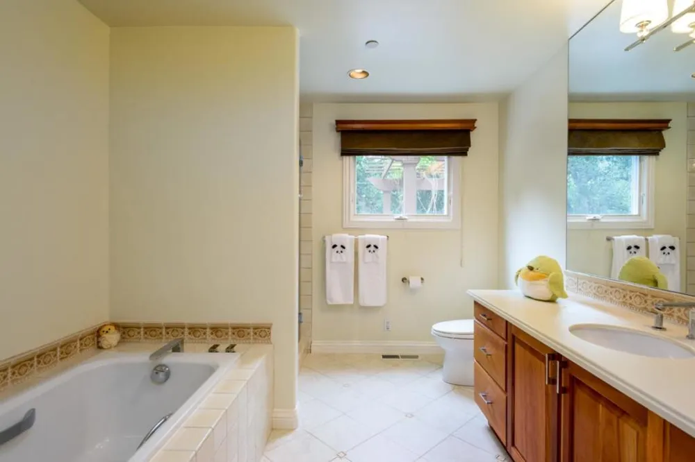 55 Vista Verde Way Portola Valley, CA 94028