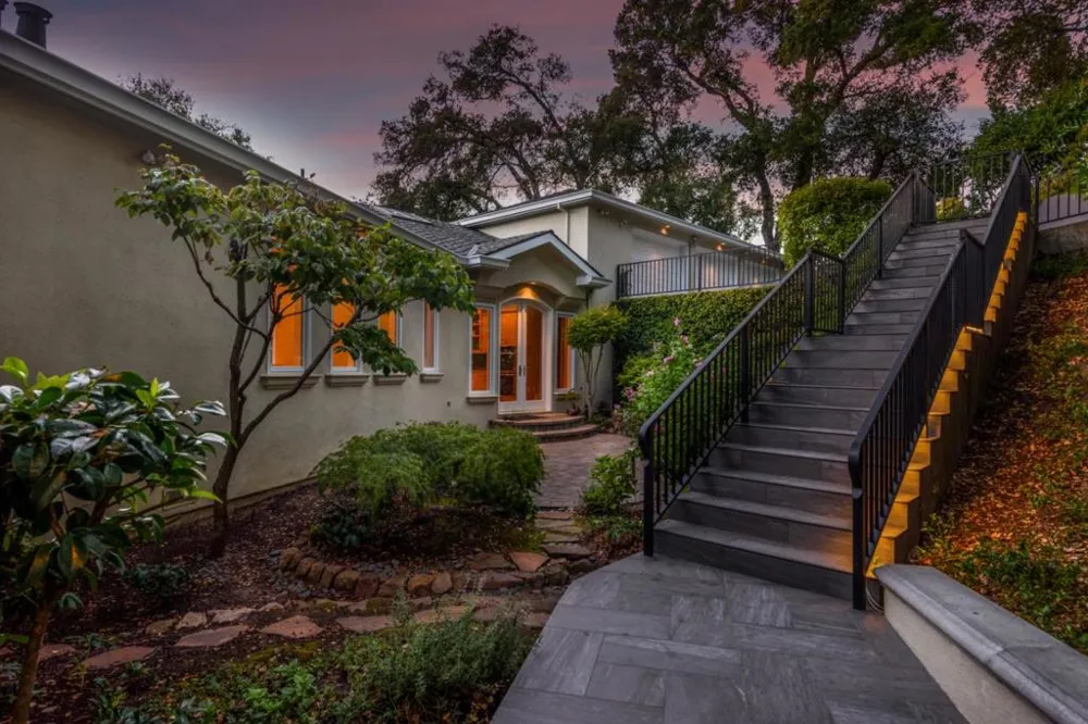 55 Vista Verde Way Portola Valley, CA 94028