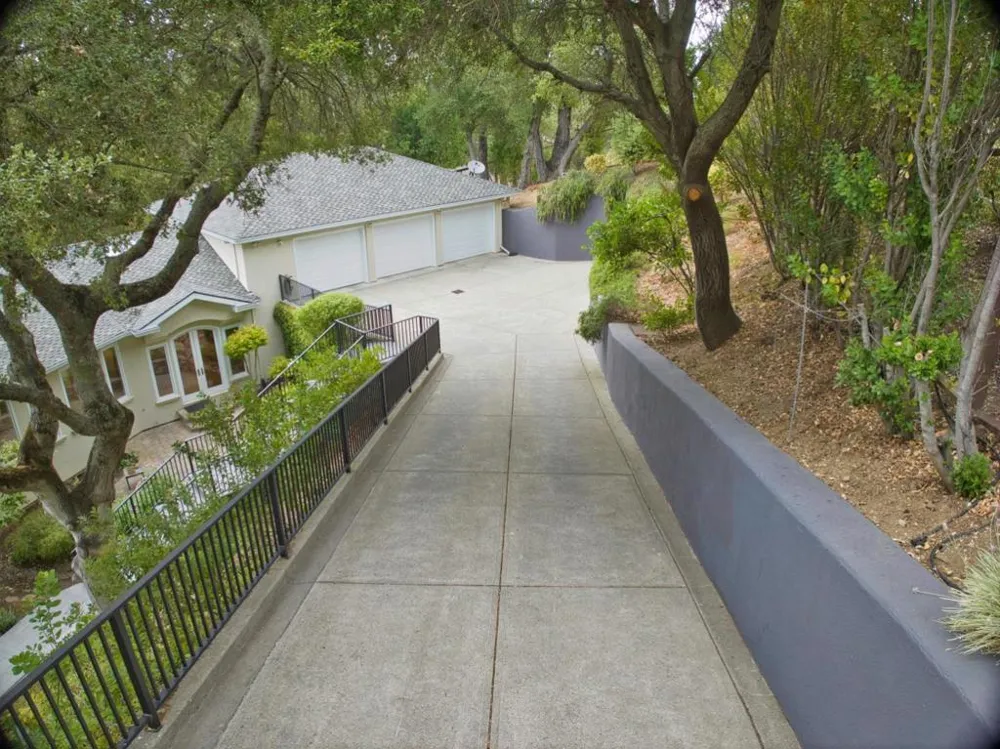 55 Vista Verde Way Portola Valley, CA 94028