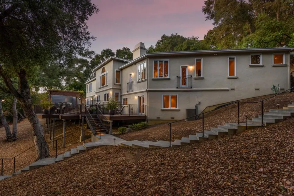 55 Vista Verde Way Portola Valley, CA 94028