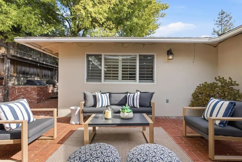 2720 Debbie Court San Carlos, CA 94070