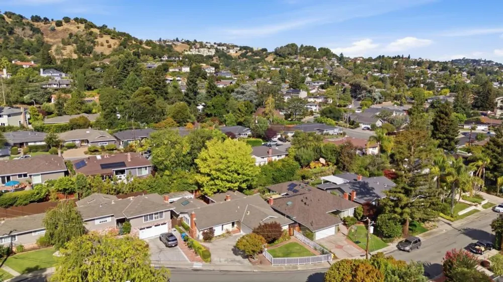 2720 Debbie Court San Carlos, CA 94070
