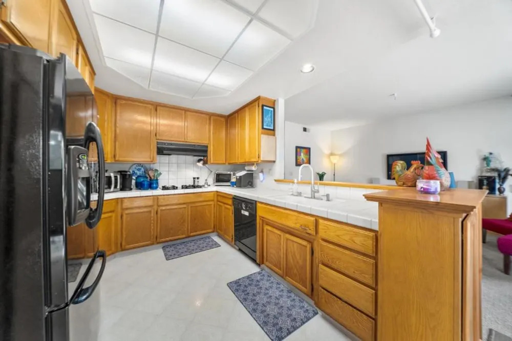 272 Edgewater Drive Milpitas, CA 95035