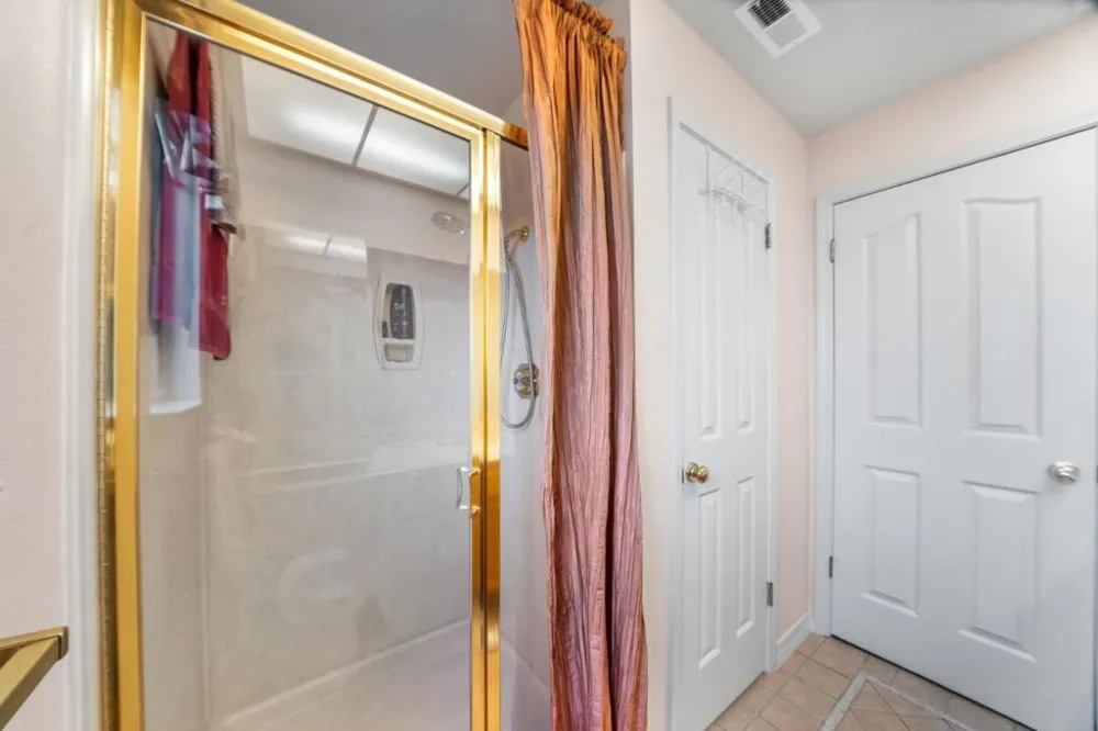 272 Edgewater Drive Milpitas, CA 95035