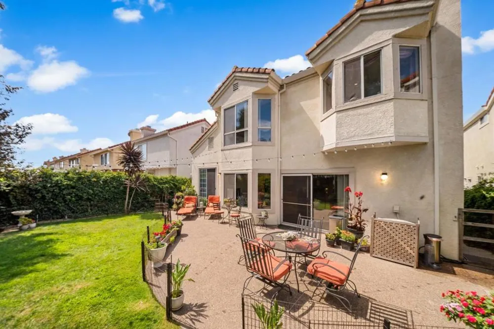 272 Edgewater Drive Milpitas, CA 95035