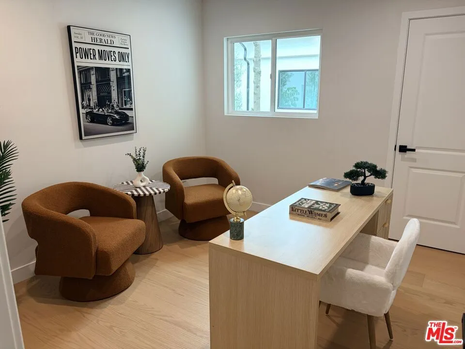 2252 Gloaming Way Los Angeles, CA 90210
